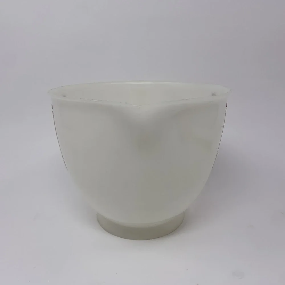 Vintage Tupperware Mix N Stor 8 Cup 2 Quart Measuring Cup Red Lettering Pouring